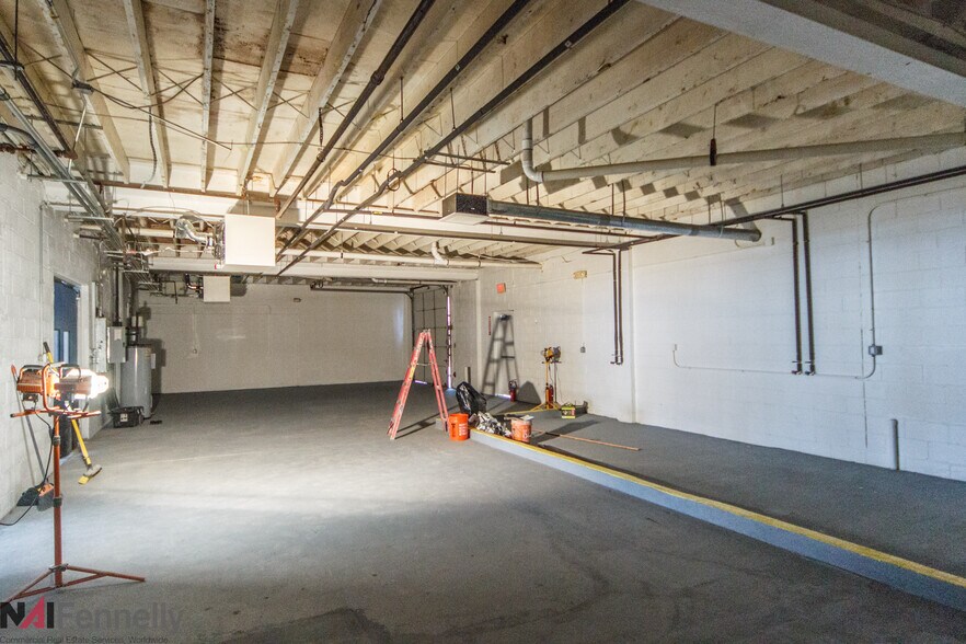 More Photos Of 18 Arctic Pky, Ewing Storefront For Lease