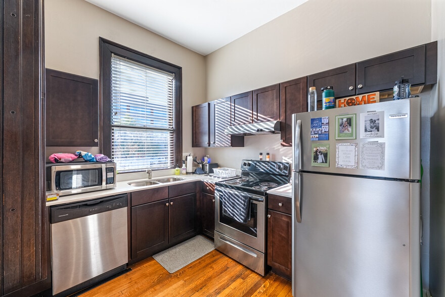 More Photos Of 1733 W Clinch Ave, Knoxville Apartments For Sale