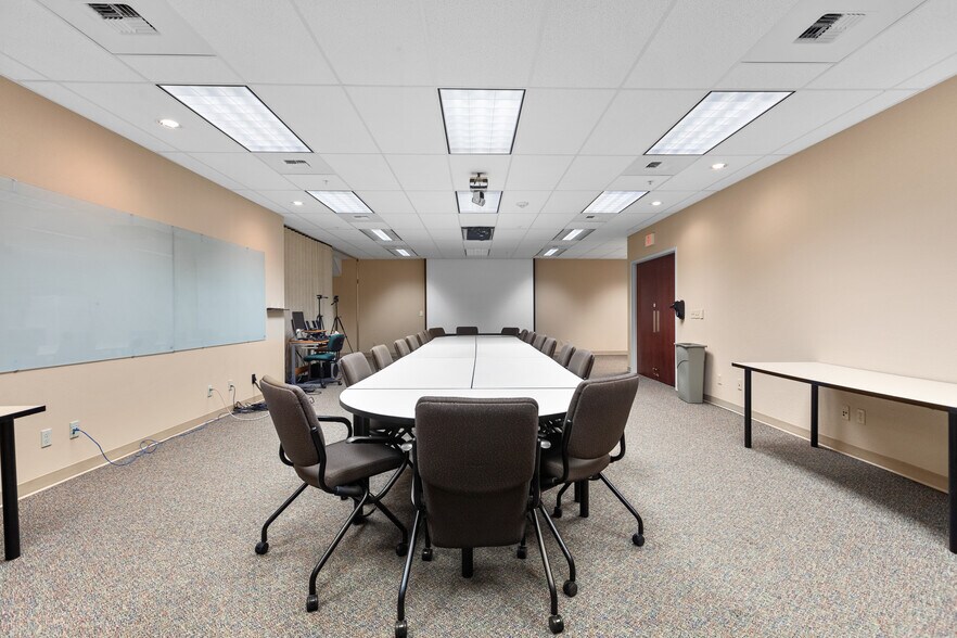 More Photos Of 555 Corporate Dr, Kalispell Medical For Lease