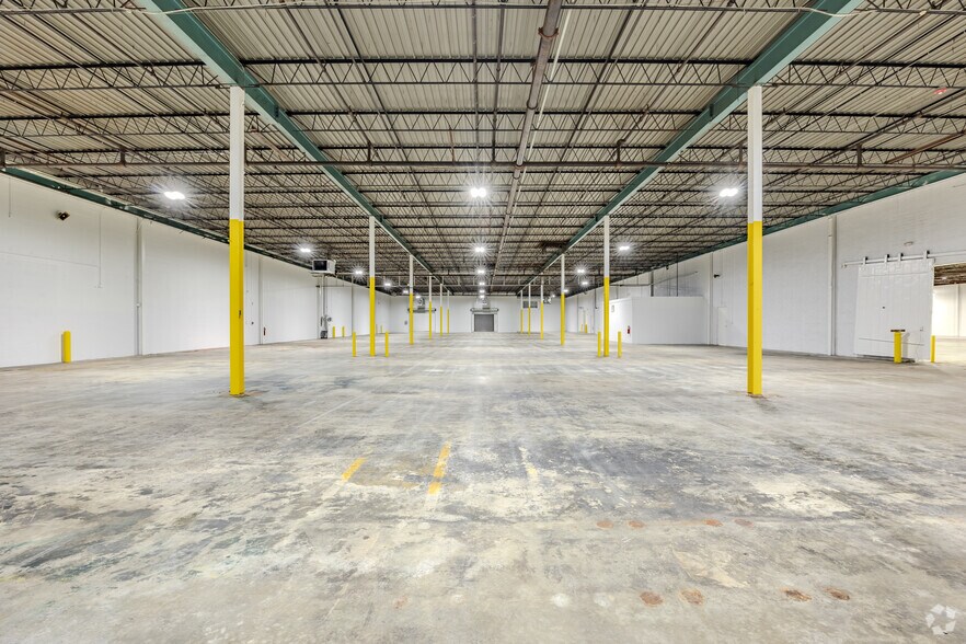 More Photos Of 3350 Hamilton Blvd SW, Hapeville Manufacturing For Sale