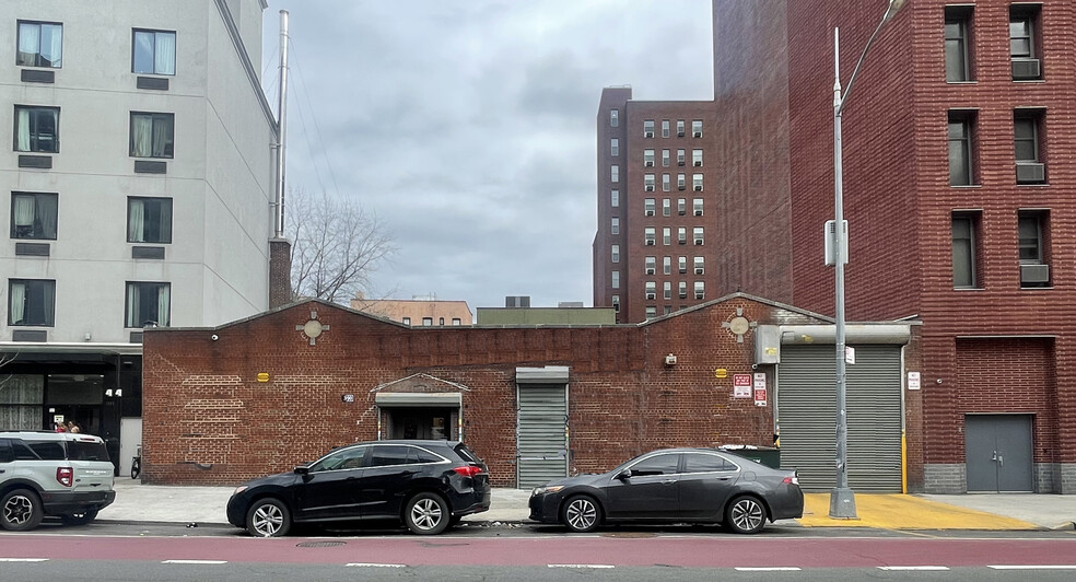 Primary Photo Of 1990 Webster Ave, Bronx Storefront Retail Office For Sale