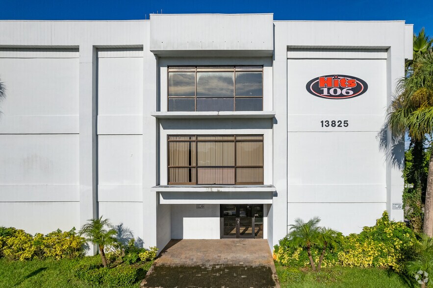 More Photos Of 13825 US Highway 19, Hudson Office For Lease