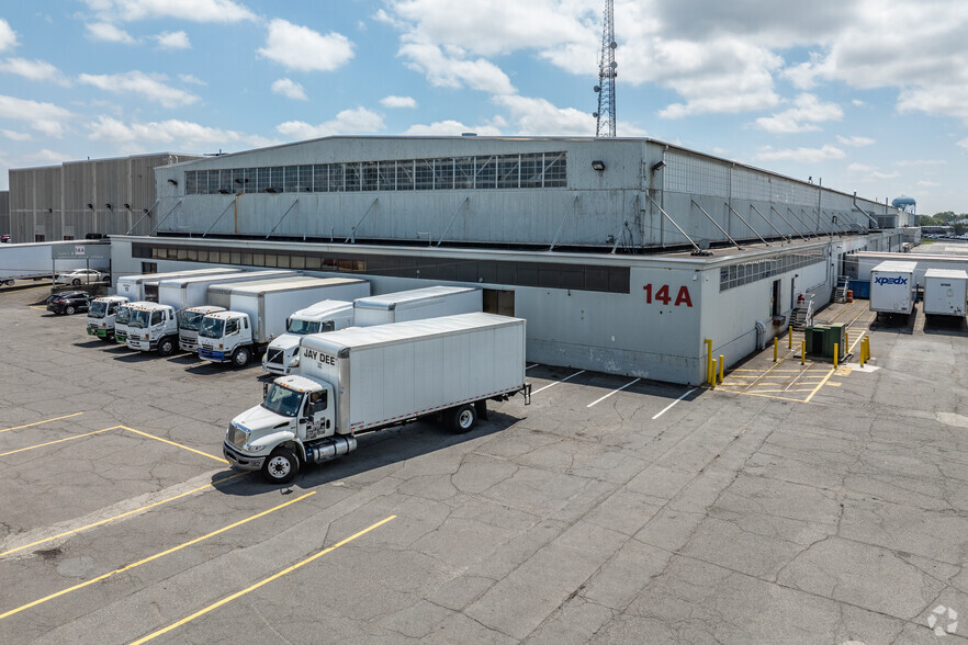 Primary Photo Of 14 Van Dyke Ave, New Brunswick Warehouse For Lease