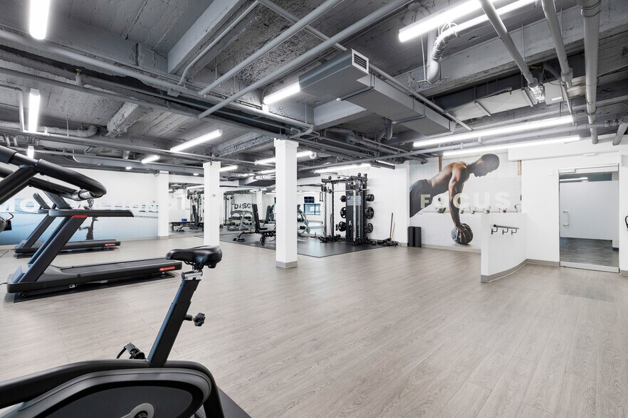 More Photos Of 1555 Rue Peel, Montréal Office For Lease