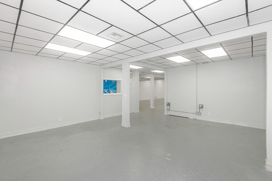 More Photos Of 3650 Coral Ridge Dr, Coral Springs Light Manufacturing For Sale