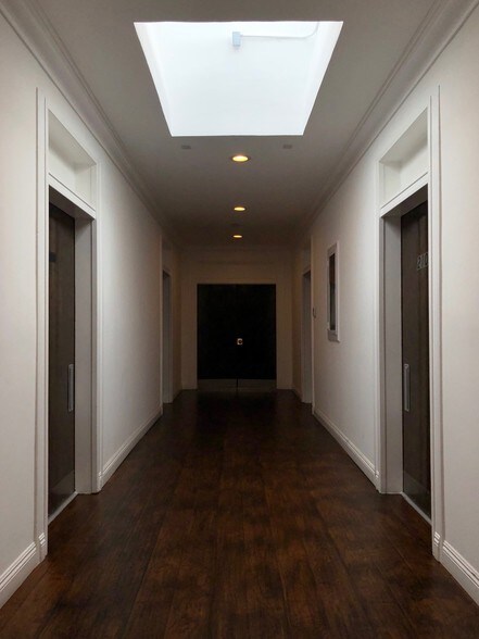 More Photos Of 6503-6515 Hollywood Blvd, Los Angeles Storefront Retail Office For Sale