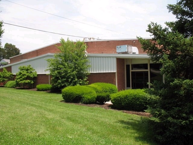 More Photos Of 345 E Marshall St, Wytheville Manufacturing For Sale