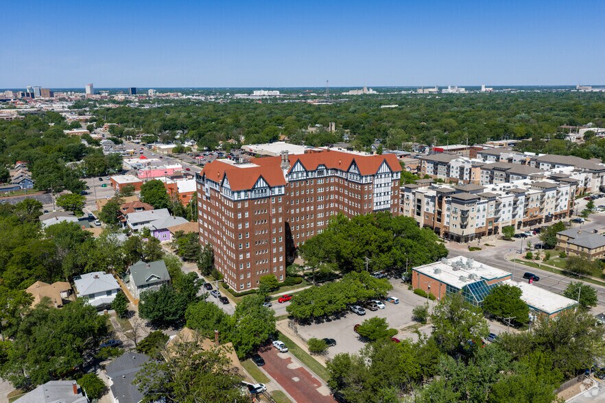 More Photos Of 3241 E Douglas Ave, Wichita Apartments For Sale