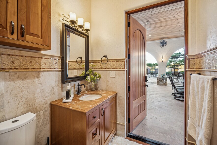 More Photos Of 21538 Mueschke Rd, Tomball Lodge Meeting Hall For Sale