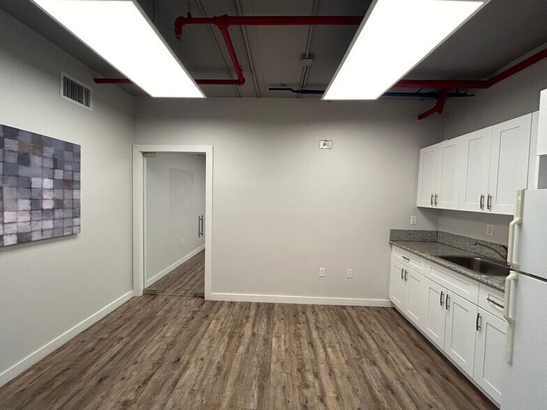 More Photos Of 7350 SW 89th St, Miami Apartments For Lease