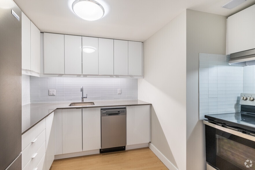 More Photos Of 1161-1171 Wellington St, Ottawa Apartments For Lease