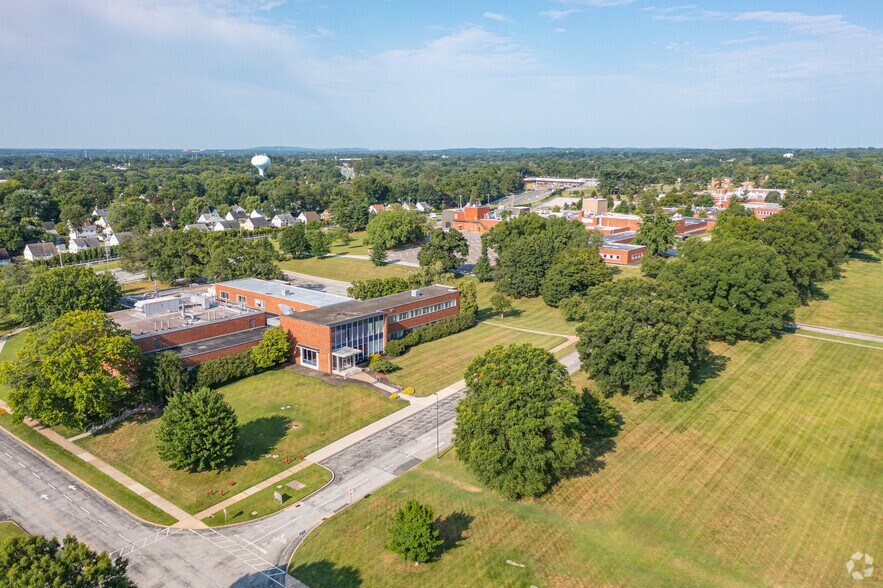More Photos Of 984 Centre Rd, Wilmington Research And Development For Lease