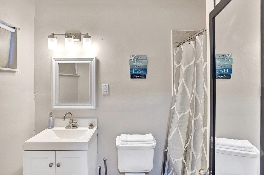 More Photos Of 729-731 SW 4th Ct, Fort Lauderdale Apartments For Sale
