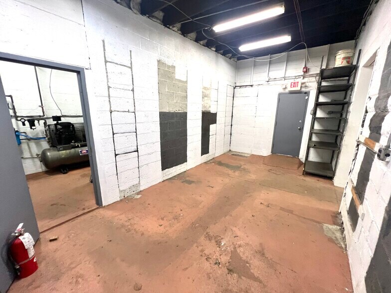 More Photos Of 80-88 Holmes Street, Belleville Warehouse For Sale