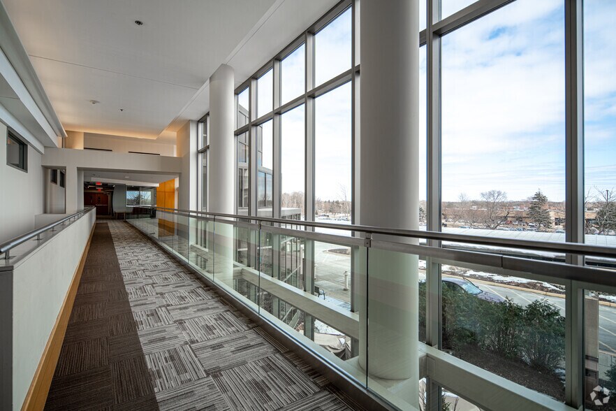 More Photos Of 2805 Campus Dr, Plymouth Medical For Lease