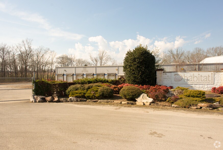 More Photos Of 8811 Production Ln, Ooltewah Manufacturing For Lease