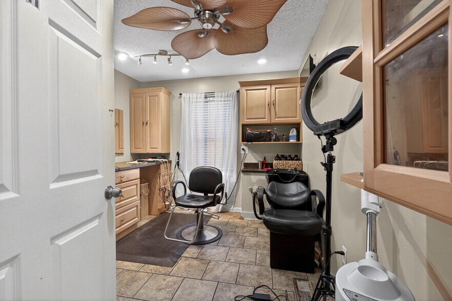 More Photos Of 4849 Mercer University Dr, Macon-Bibb Storefront For Sale