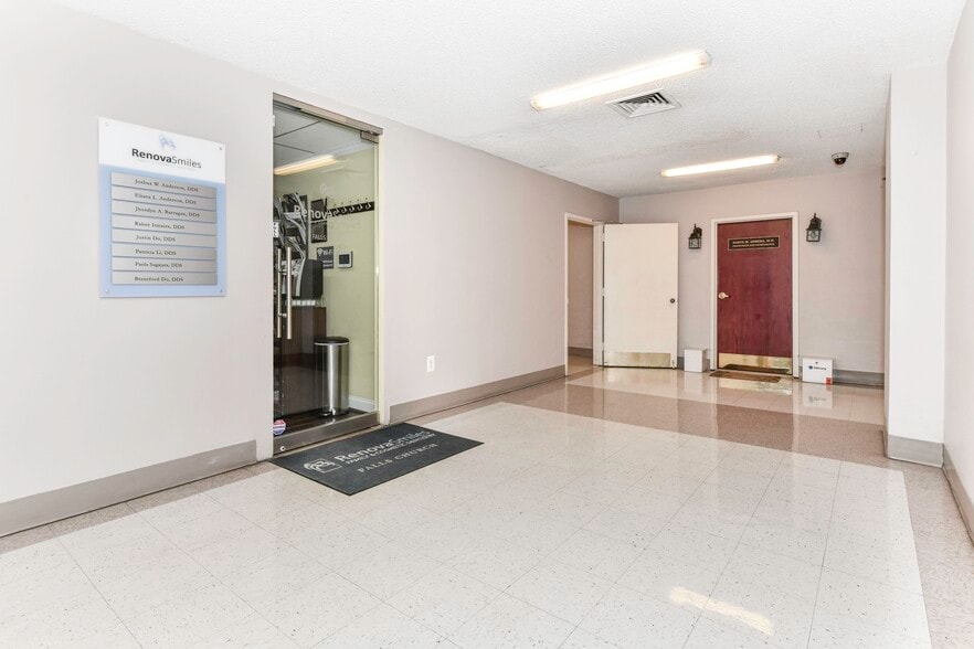 More Photos Of 3701 S George Mason Dr, Falls Church Apartments For Lease