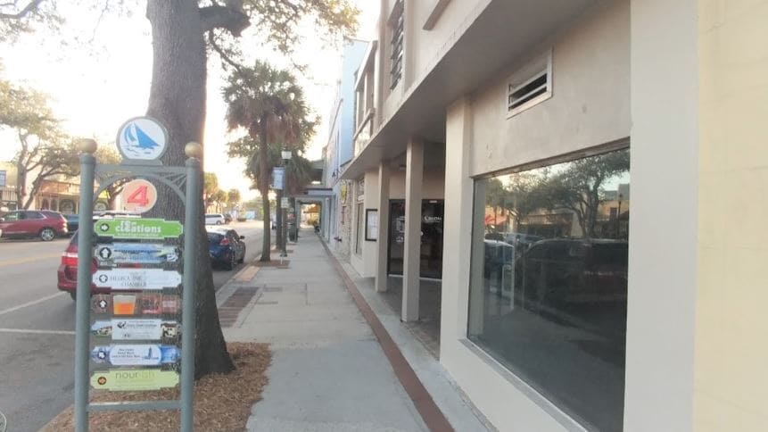 More Photos Of 901-903 E New Haven Ave, Melbourne Storefront Retail Office For Lease