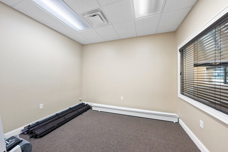 More Photos Of 701 Mutual Ct, Raleigh Office For Sale