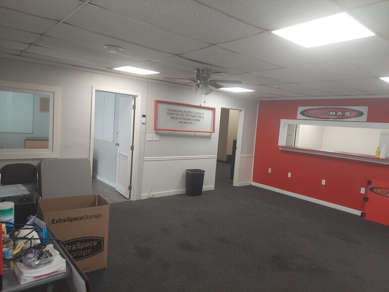 More Photos Of 180 E Burgess Rd, Pensacola Office For Lease
