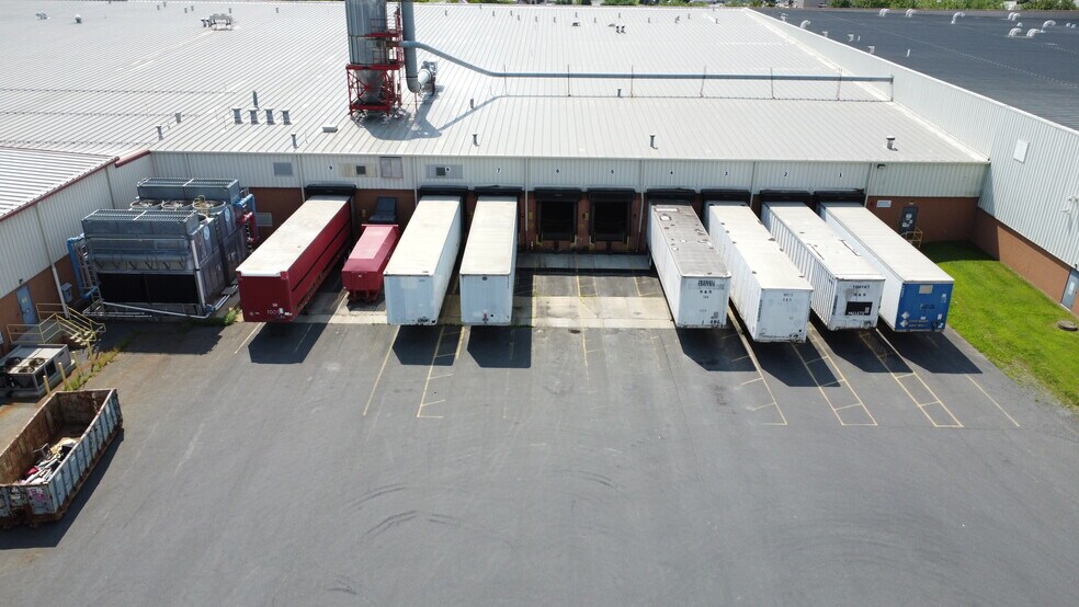 More Photos Of 100 Industrial Dr, Hamburg Distribution For Sale