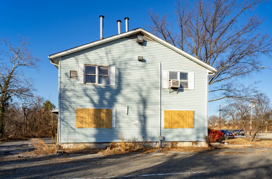 More Photos Of 5820 Southwestern Blvd, Halethorpe Flex For Sale