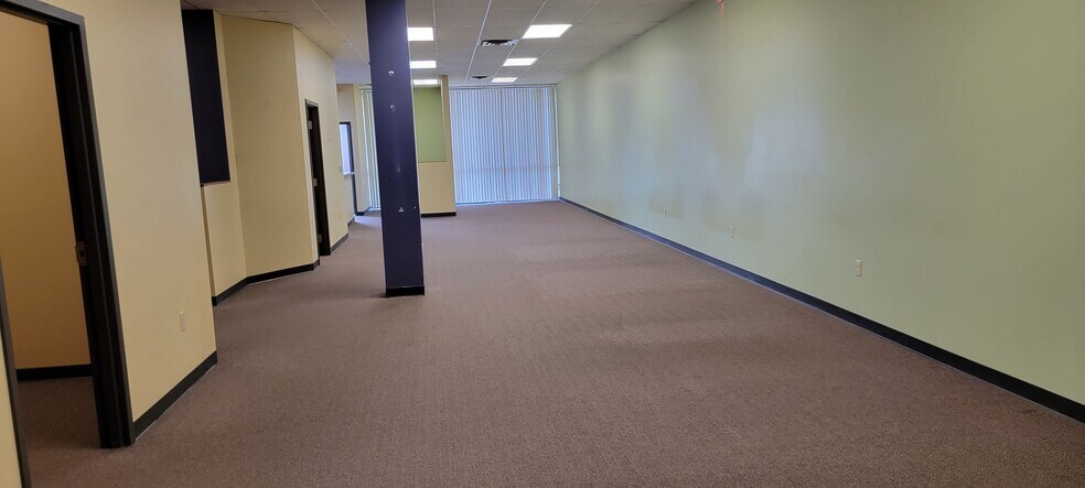 More Photos Of 4100-4130 Wilder Rd, Bay City Storefront For Lease