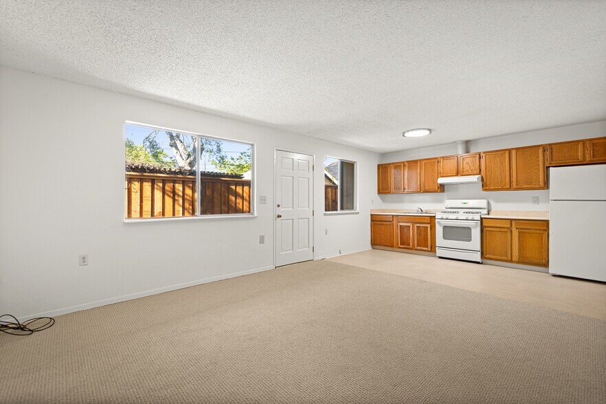 More Photos Of 611 Hendley St, Santa Rosa Apartments For Sale