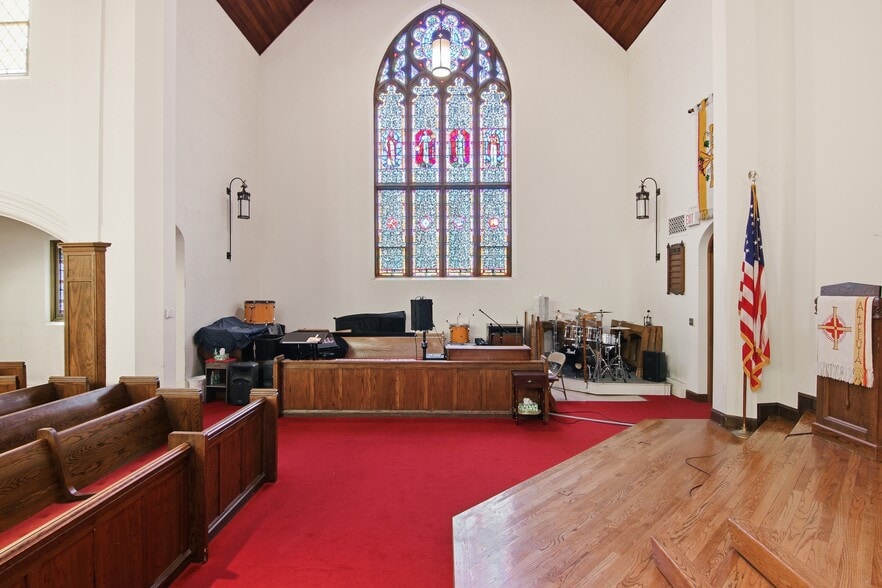 More Photos Of 1115 Greenbrier St, Saint Paul Religious Facility For Sale