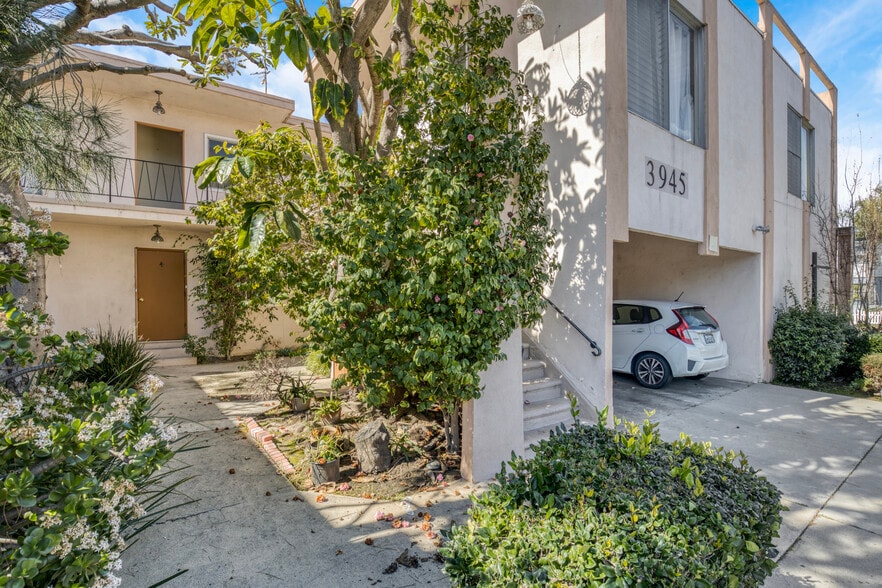 More Photos Of 3945 Frances Ave, Los Angeles Multifamily For Sale