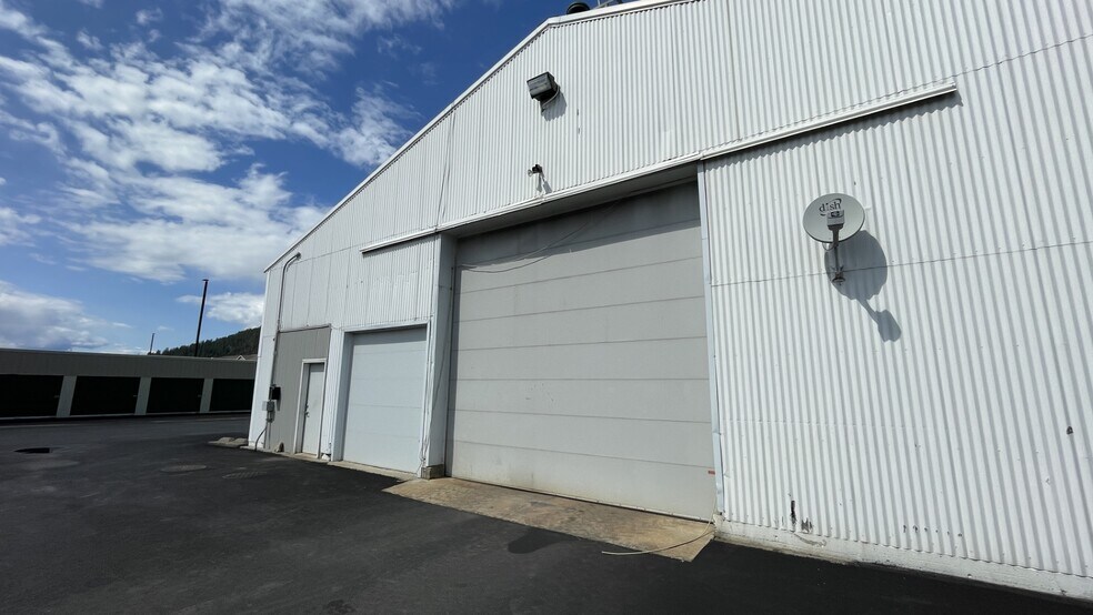 More Photos Of 689 Commerce Dr, Smelterville Warehouse For Lease