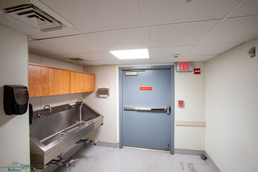More Photos Of 2650 Edith Ave, Redding Medical For Sale