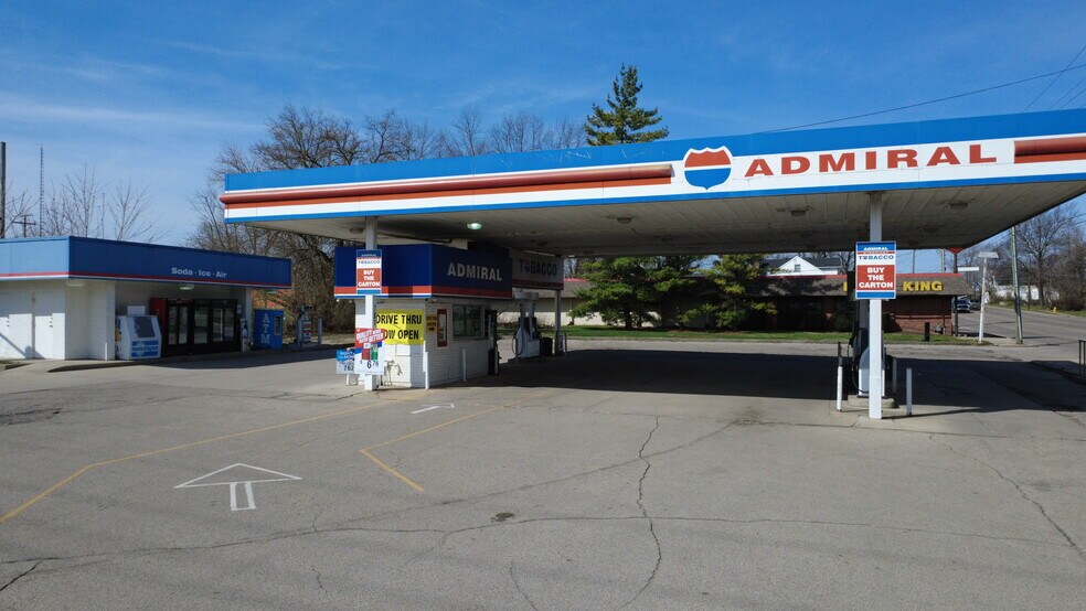More Photos Of 701 W Memorial Dr, Muncie Service Station For Lease
