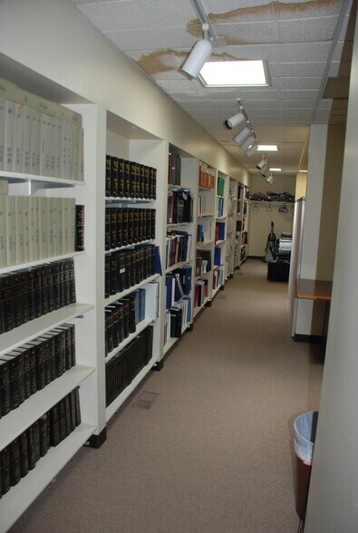 More Photos Of 1605 Perrysburg Holland Rd., Maumee Office For Sale
