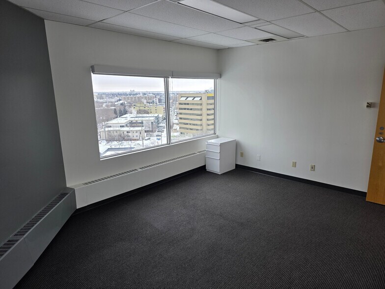 More Photos Of 10050 112 St NW, Edmonton Office For Lease