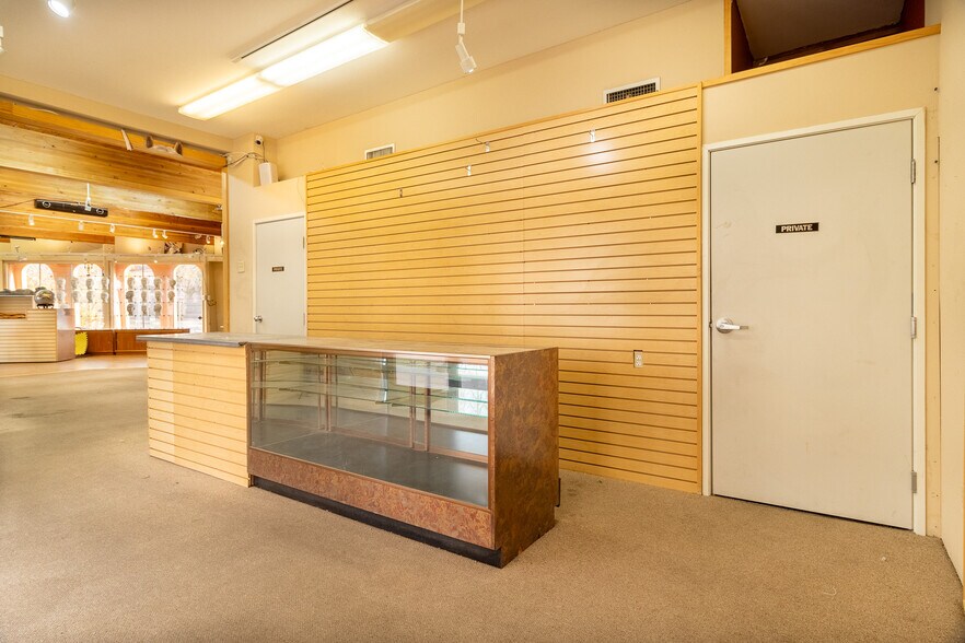 More Photos Of 443 Nevada Way, Boulder City Fast Food For Lease