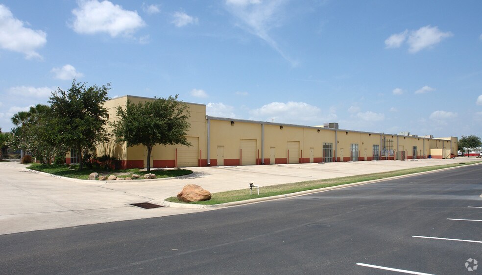 More Photos Of 4600 W Military Hwy, McAllen Office For Lease