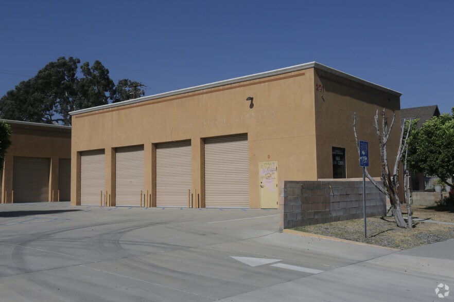More Photos Of 291-293 W H St, Colton Auto Repair For Lease