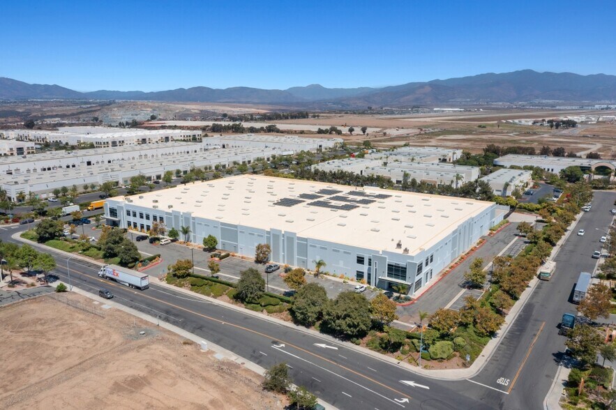 More Photos Of 6060 Business Center Ct, San Diego Distribution For Lease
