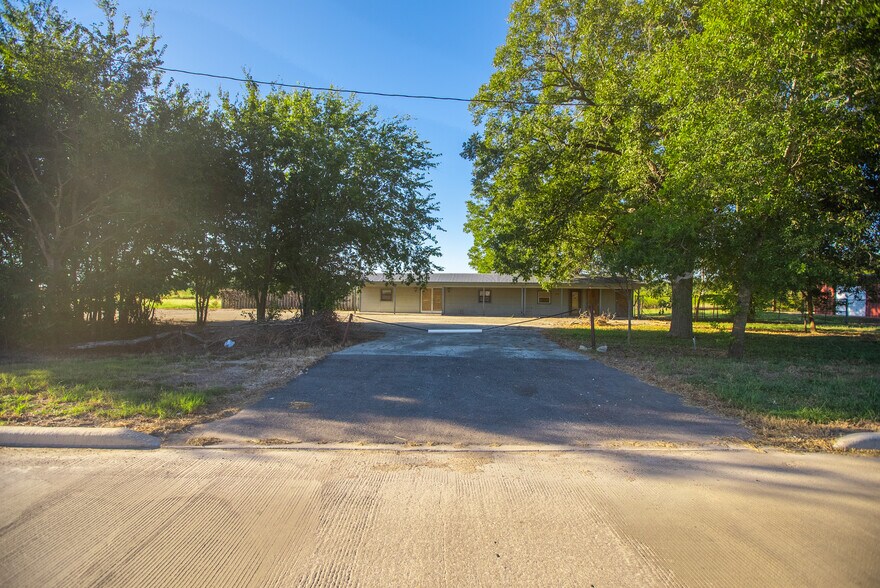 More Photos Of 637 Strempel St, Seguin Land For Sale
