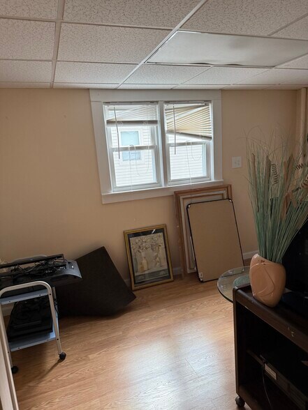 More Photos Of 90 Medford Ave, Patchogue Medical For Sale