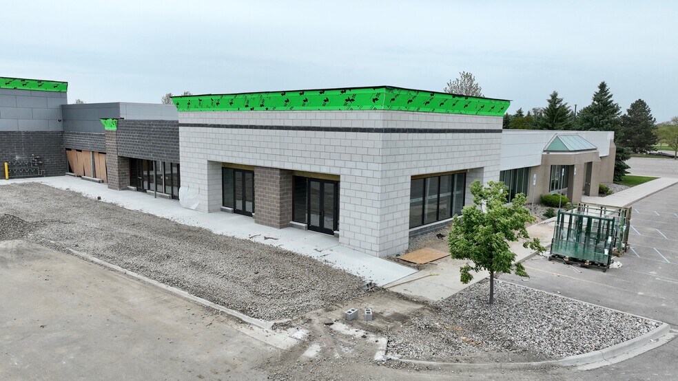 More Photos Of 6131 Greenfield Rd, Dearborn Storefront For Lease