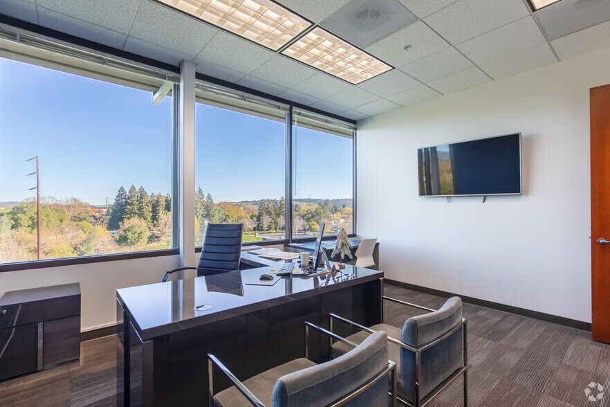 More Photos Of 5030 Business Center Dr, Fairfield Medical For Lease