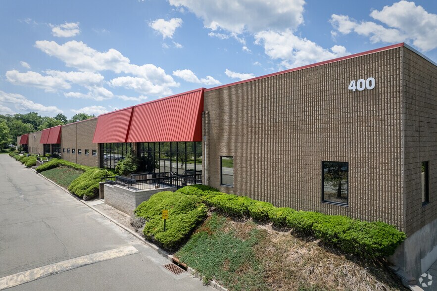 More Photos Of 400 Corporate Dr, Mahwah Manufacturing For Lease