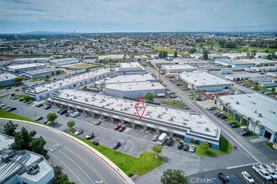 More Photos Of 2651 W Woodland Dr, Anaheim Manufacturing For Lease