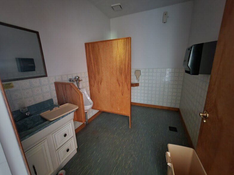 More Photos Of 6558 New York 12, Norwich General Retail For Sale