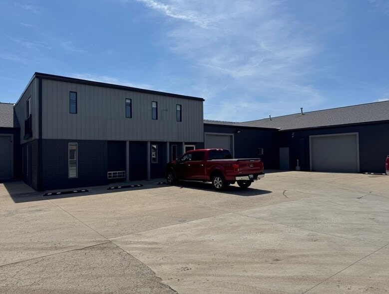 Primary Photo Of 805-809 E Perkins Rd, Urbana General Retail For Lease