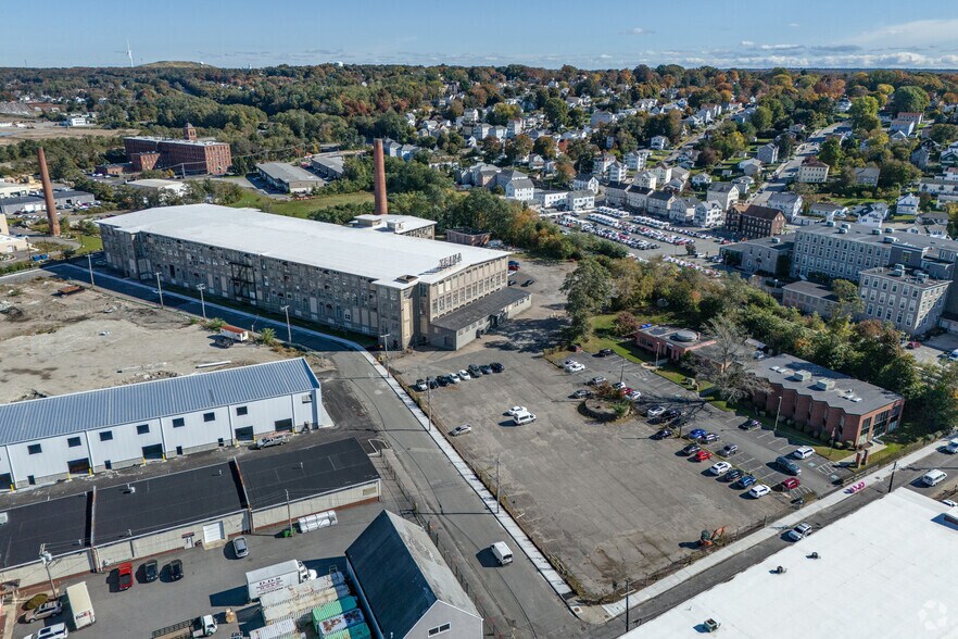 More Photos Of 1 Ace St, Fall River Warehouse For Lease