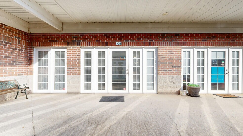 More Photos Of 105 Stone Village Dr, Fort Mill Office For Lease